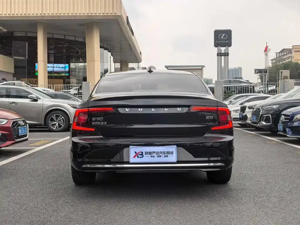 Volvo S90 — фото 9
