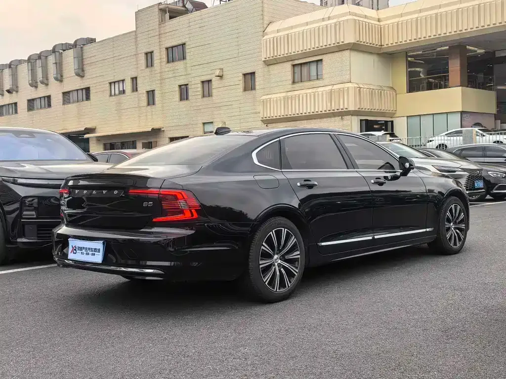 Volvo S90 — фото 7