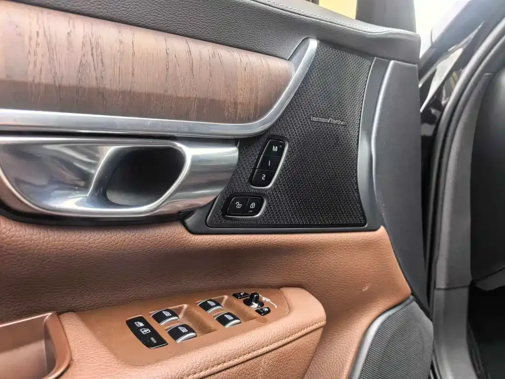 Volvo S90 — фото 10