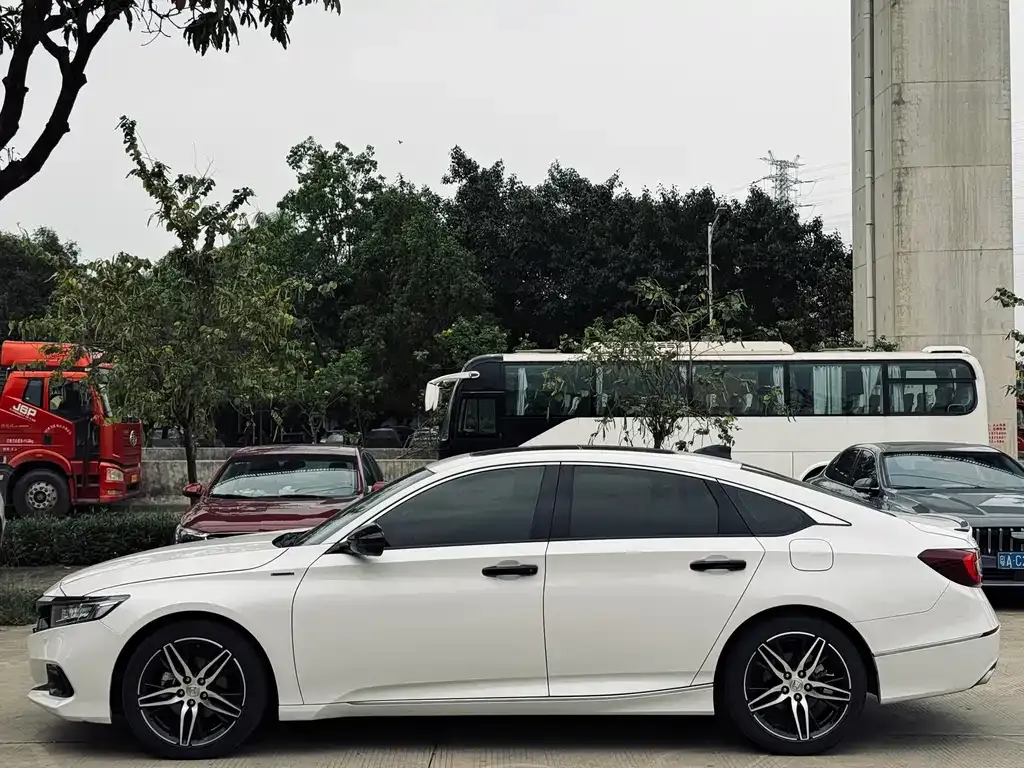 Honda Accord 2023 из CN, фото 9