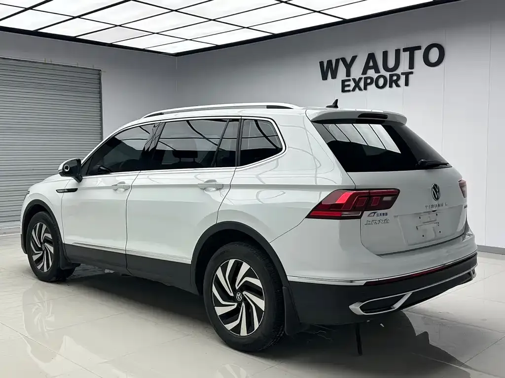 Volkswagen Tiguan L — фото 2