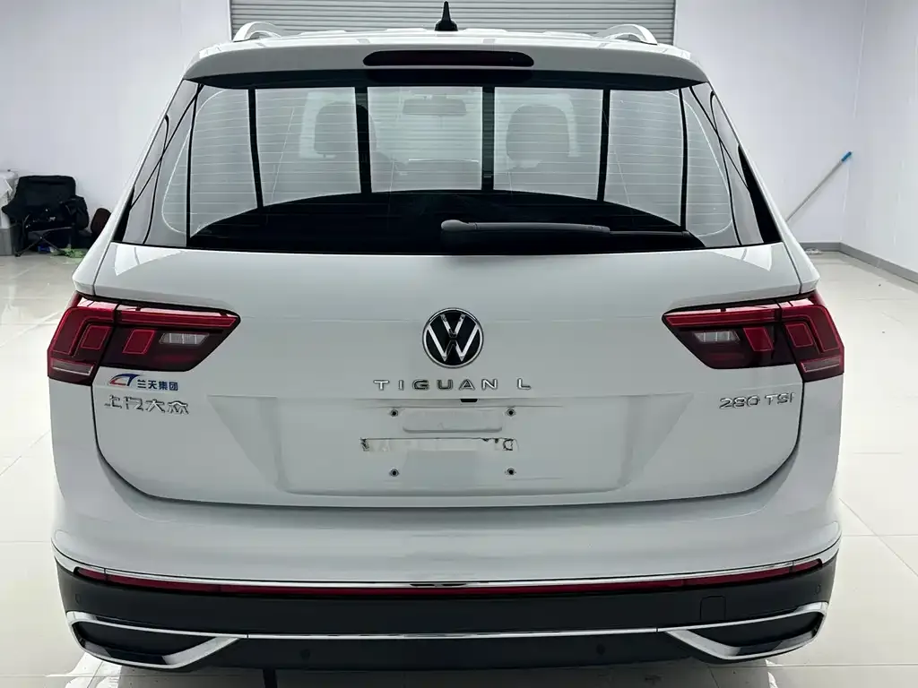 Volkswagen Tiguan L — фото 4