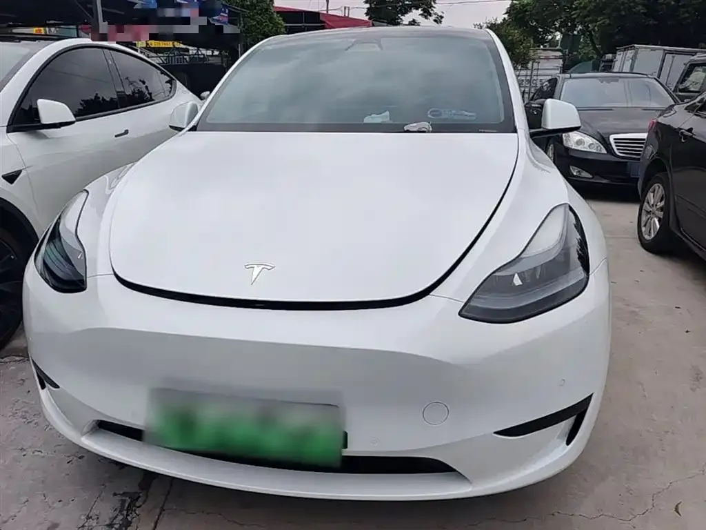 Tesla Model Y — фото 7