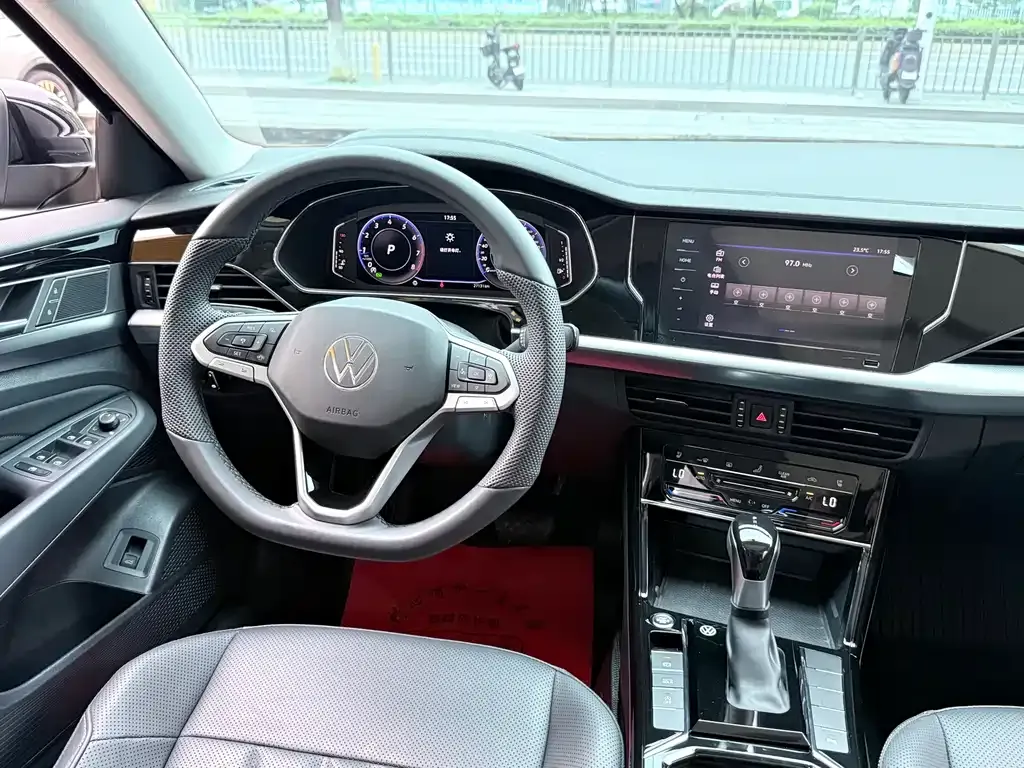 Volkswagen Passat — фото 10