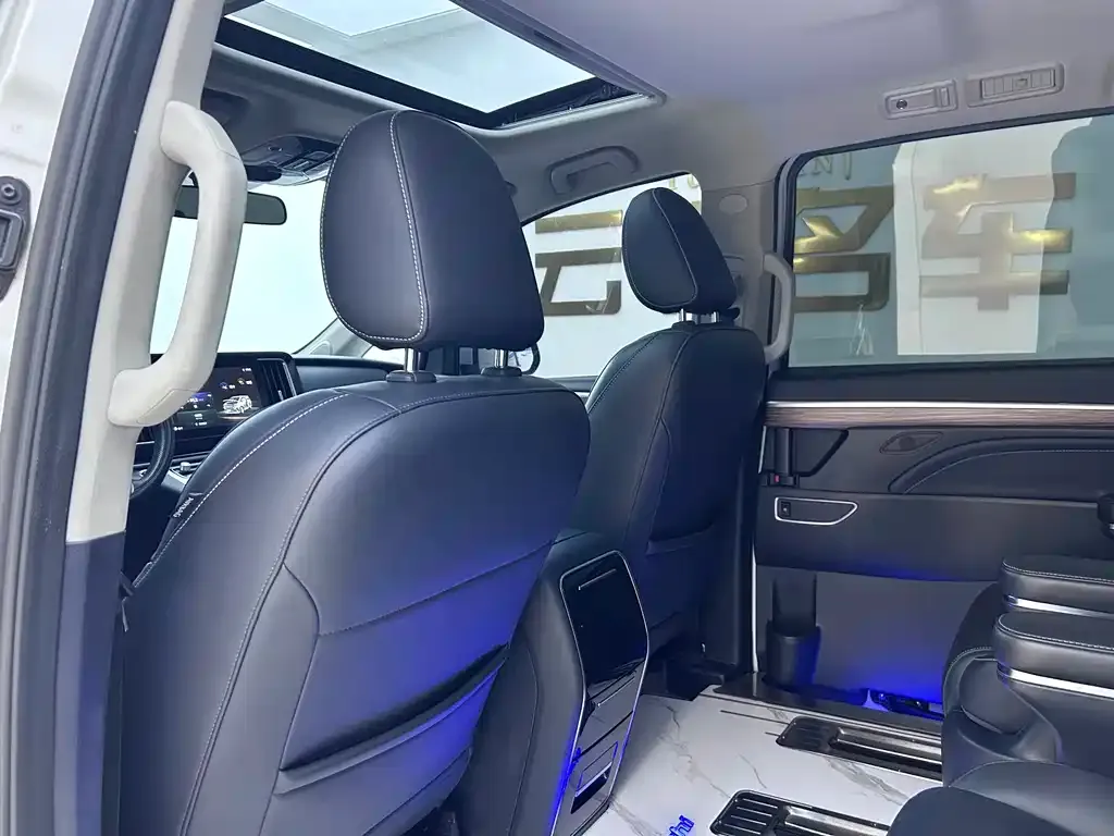 GAC Motor Trumpchi M8 — фото 9