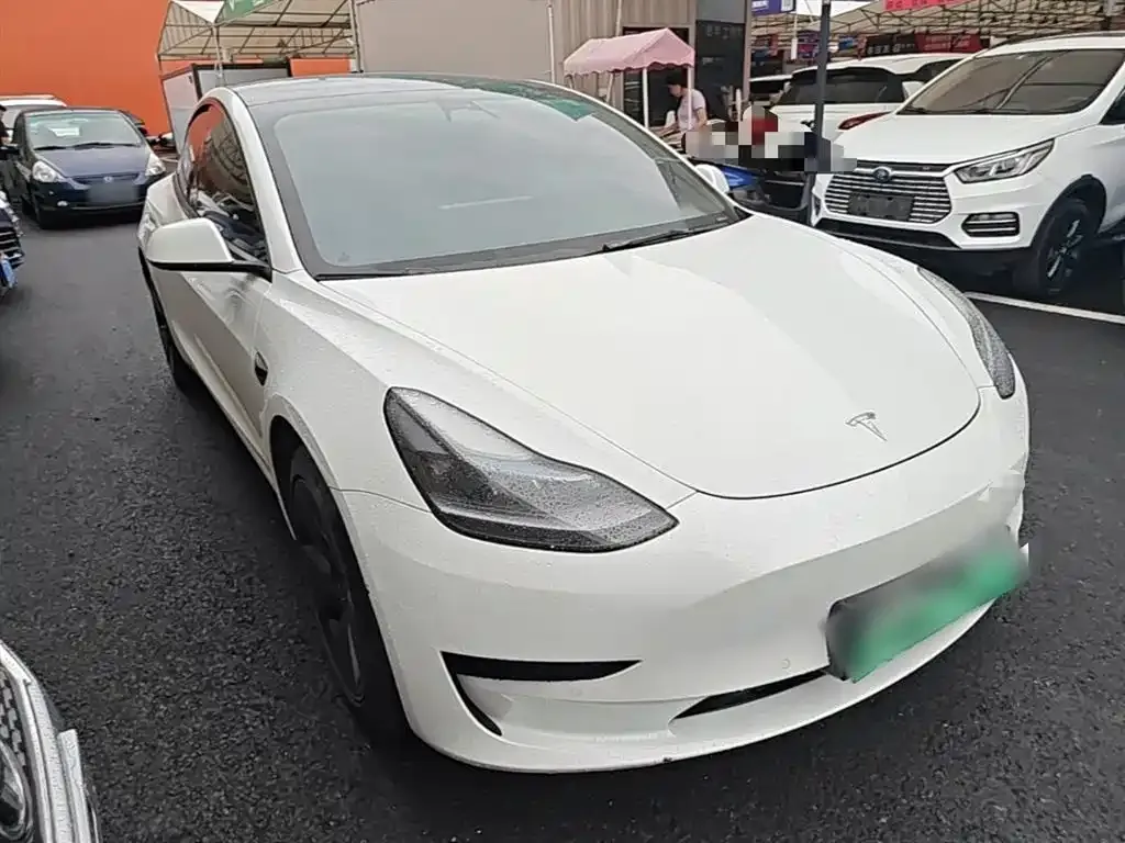 Tesla Model 3 — фото 2