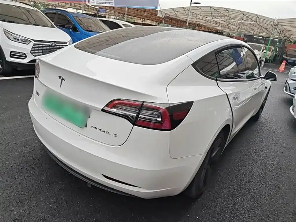 Tesla Model 3 — фото 6