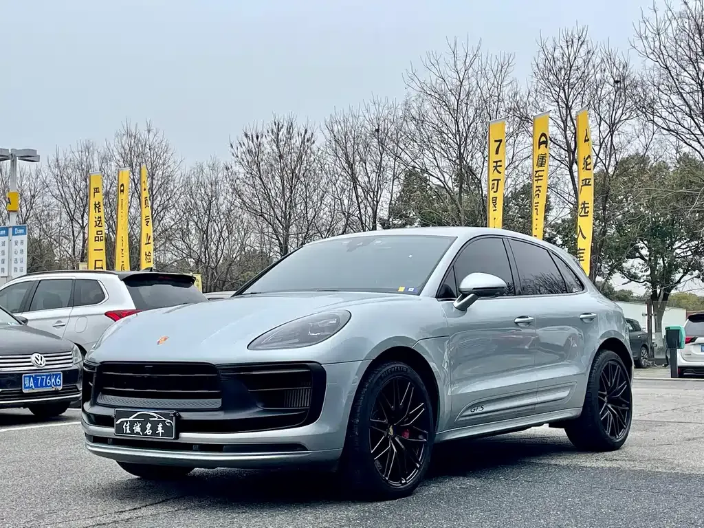 Porsche Macan — фото 1