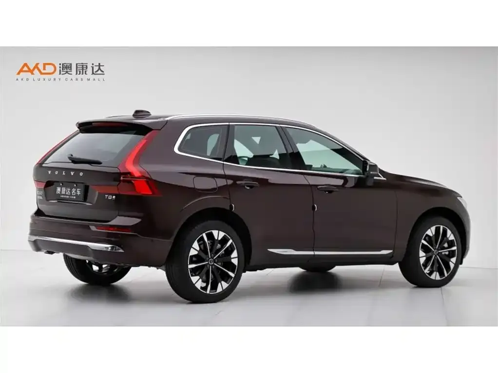 Volvo XC60 PHEV — фото 4