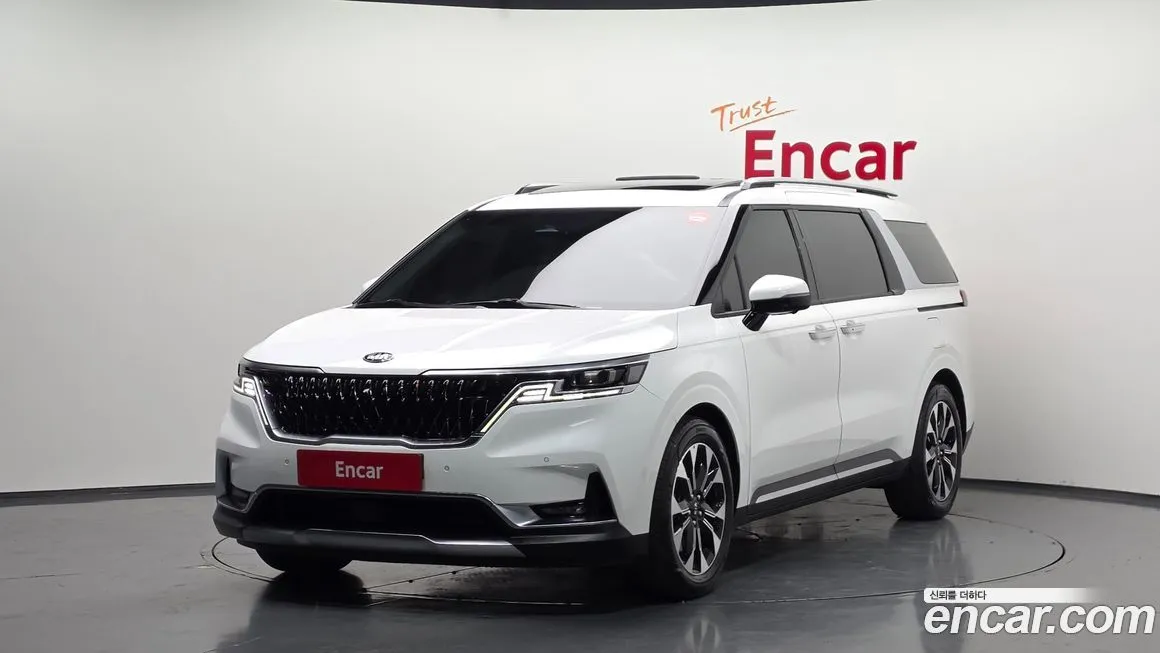 Kia Carnival — фото 1