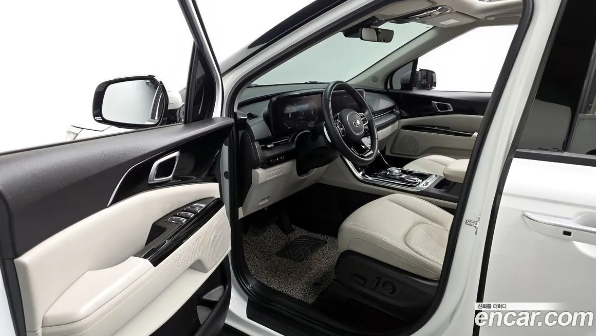 Kia Carnival — фото 10