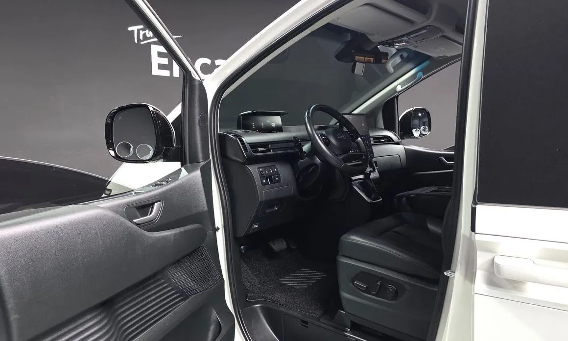 Hyundai Staria 2023 из KR, фото 3