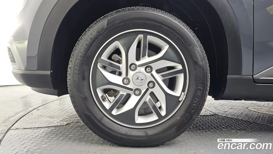 Hyundai Venue 2023 из KR, фото 4