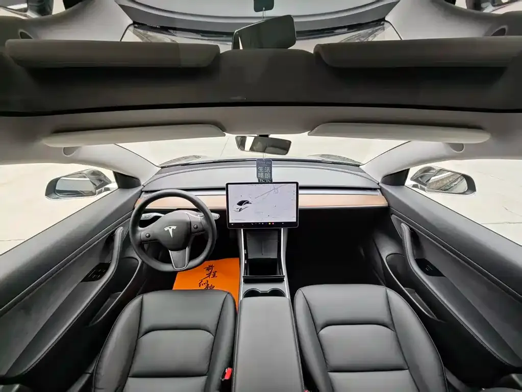 Tesla Model 3 — фото 5