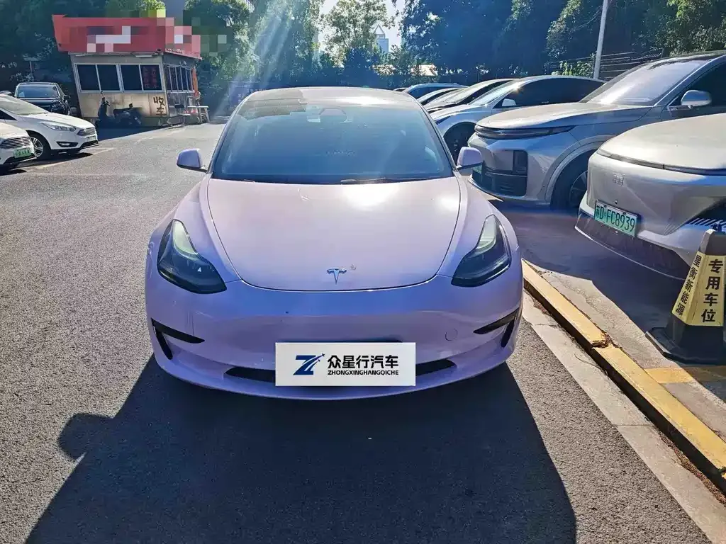 Tesla Model 3 — фото 4