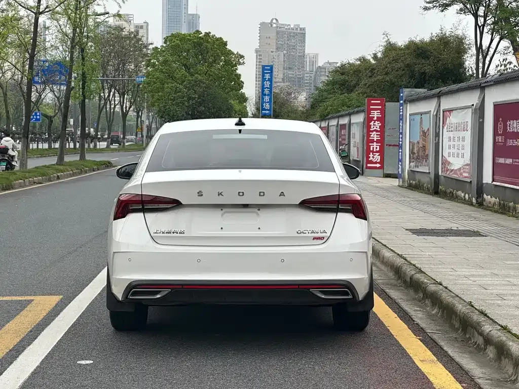 Skoda Octavia 2022 из CN, фото 9