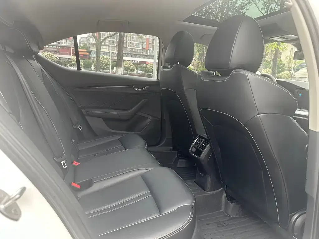 Skoda Octavia 2022 из CN, фото 3