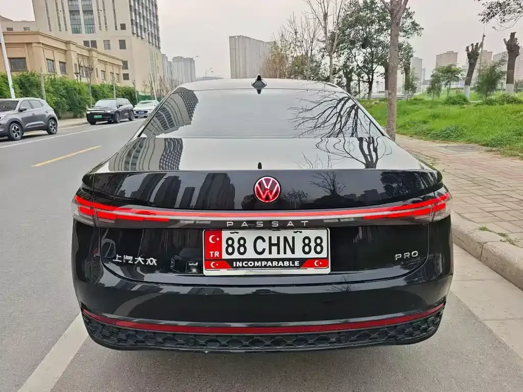Volkswagen Passat — фото 7