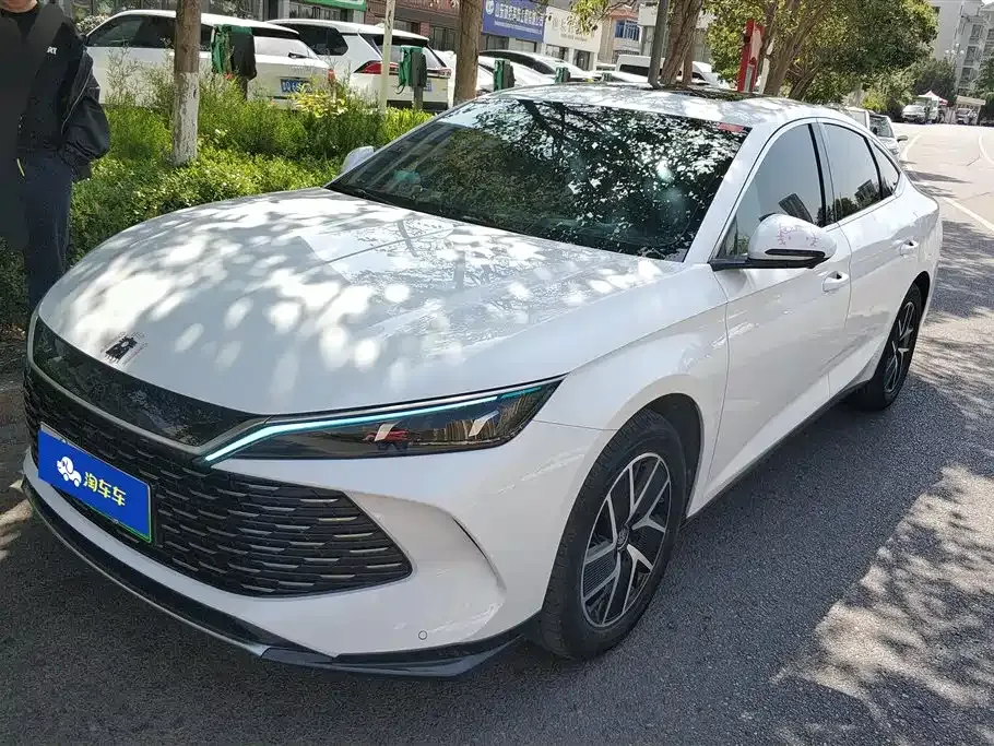 BYD Qin L — фото 1