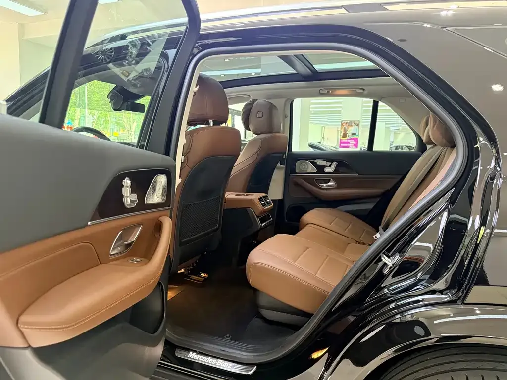 Mercedes-Benz GLE — фото 10