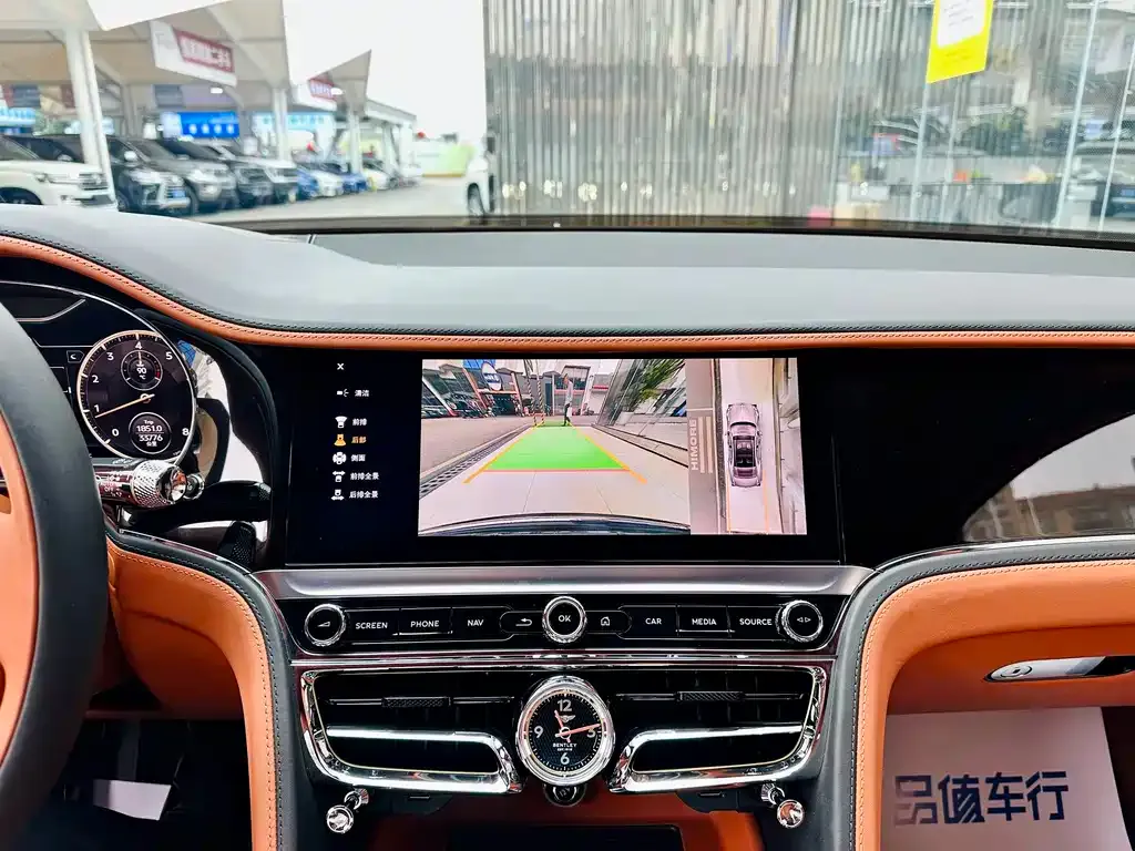 Bentley Flying Spur — фото 7