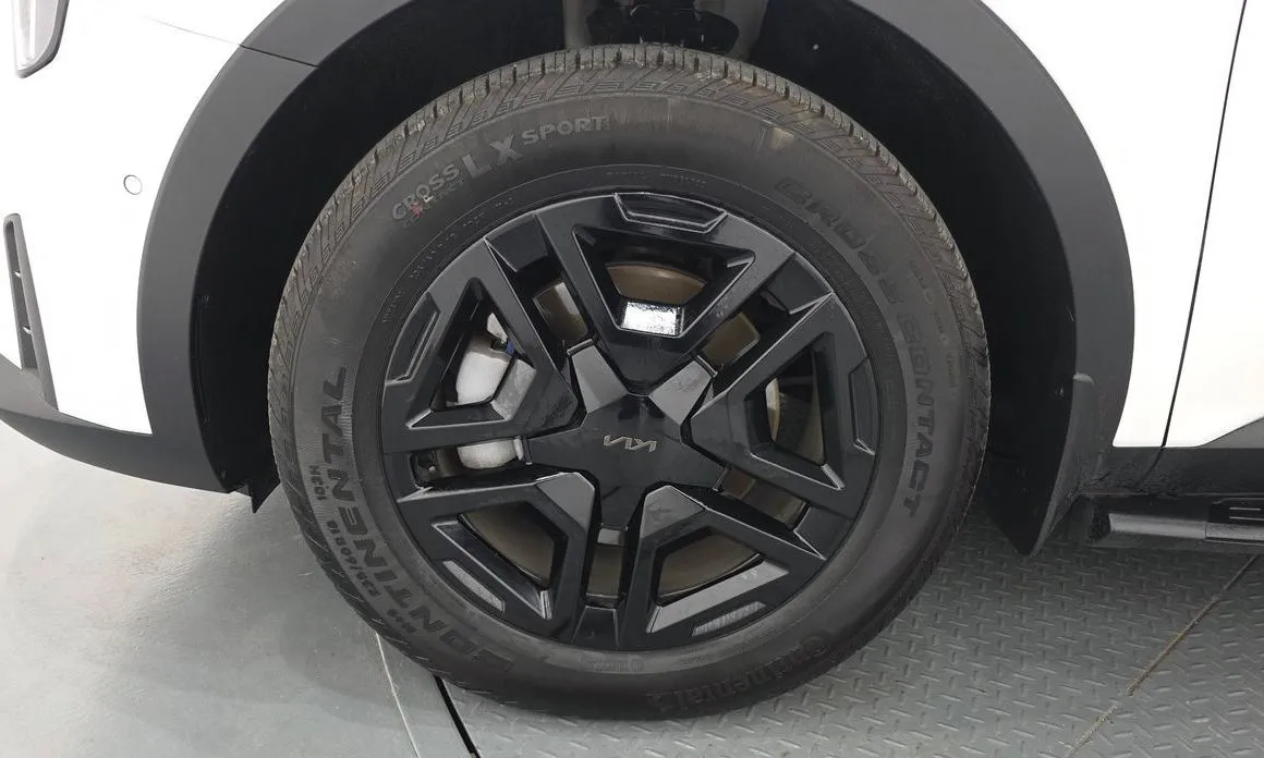 Kia Sorento — фото 5