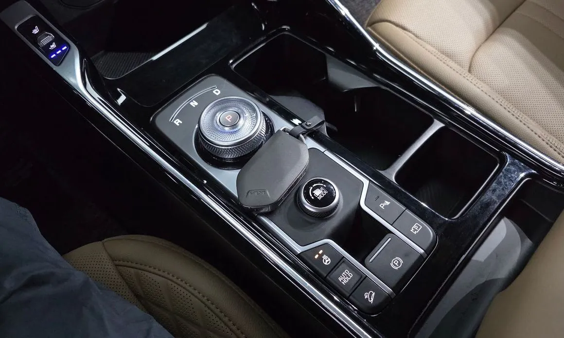 Kia Sorento — фото 10