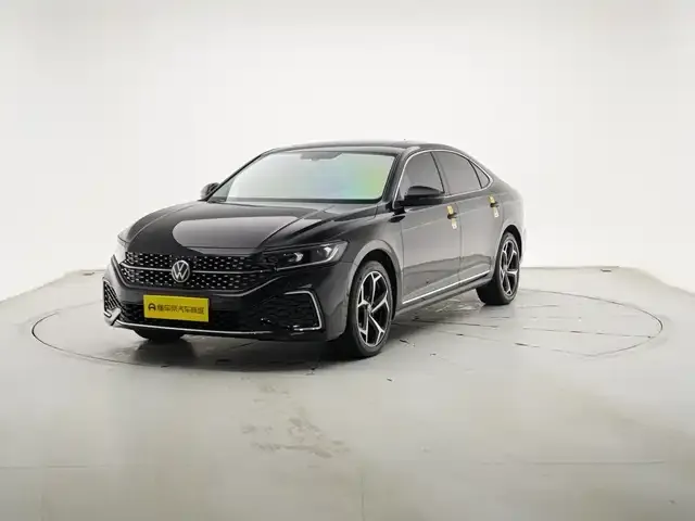 Volkswagen Passat 2023 из CN, фото 1