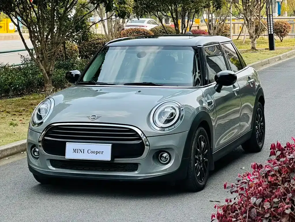 MINI Cooper (3-door) — фото 1