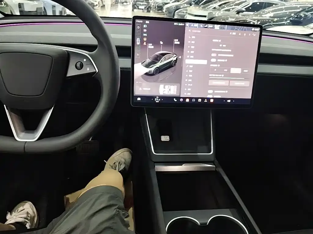 Tesla Model Y — фото 2