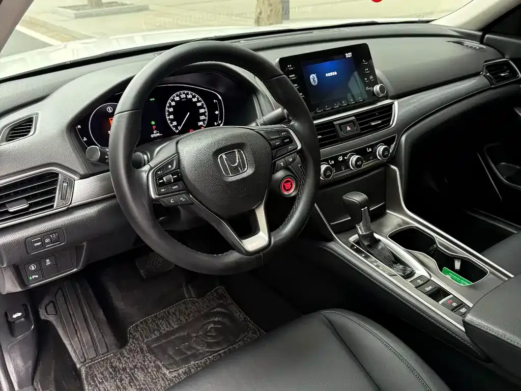 Honda Accord — фото 4