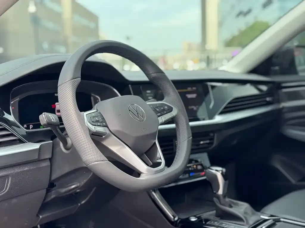 Volkswagen Passat — фото 8