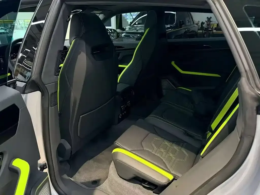 Lamborghini Urus SE 2025 из CN, фото 3