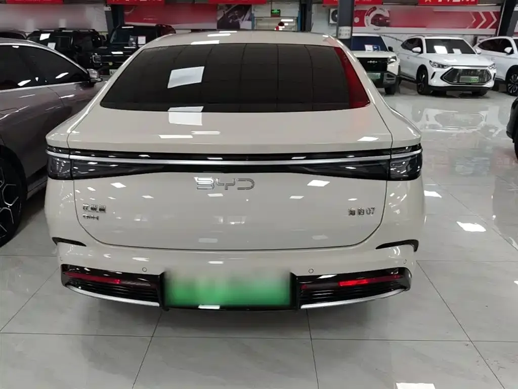 BYD Seal 07 DM-i — фото 6