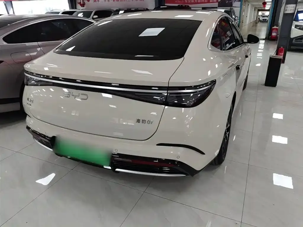 BYD Seal 07 DM-i — фото 4