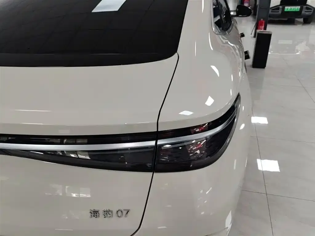 BYD Seal 07 DM-i — фото 2