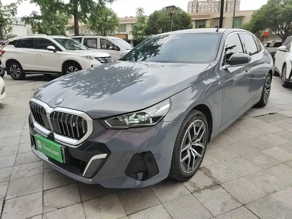 BMW i5 — фото 1