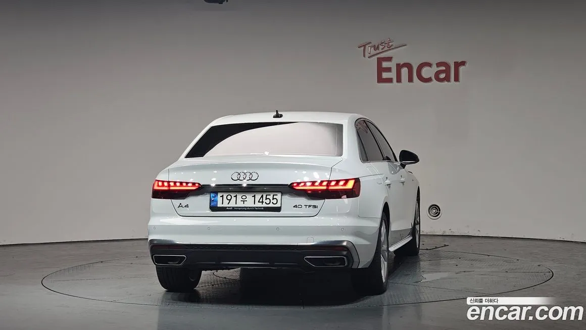 Audi A4 — фото 6