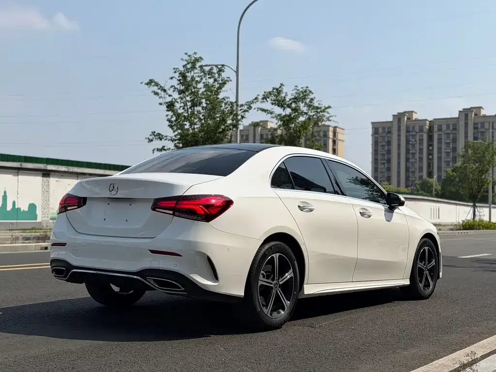 Mercedes-Benz A-Class — фото 8