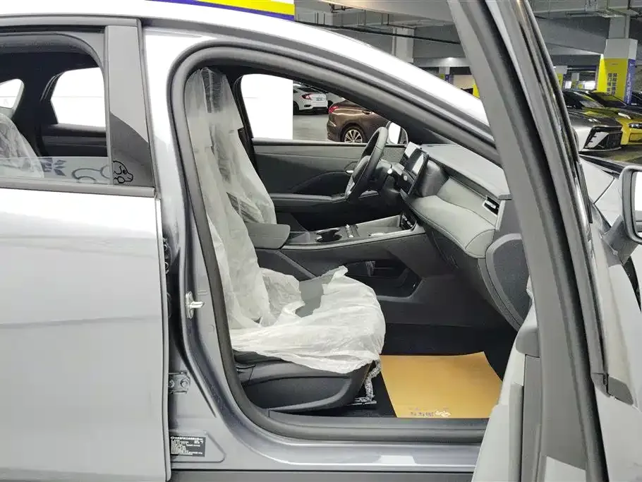 BYD Qin PLUS — фото 10