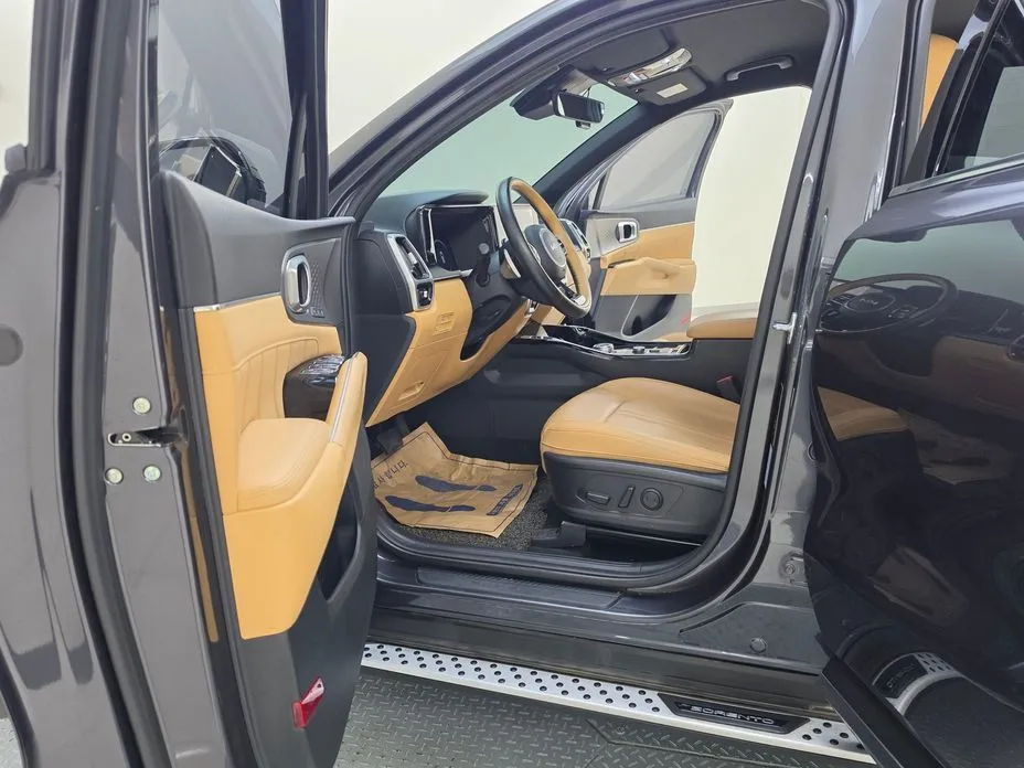 Kia Sorento — фото 8