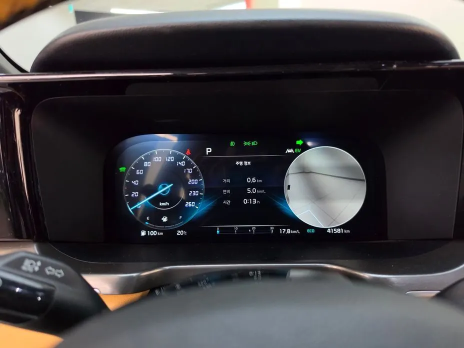 Kia Sorento — фото 10