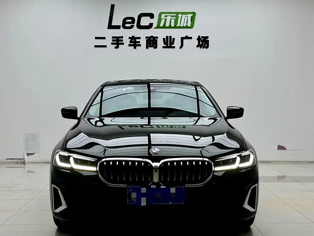 BMW 5 Series — фото 5