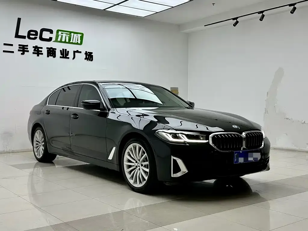 BMW 5 Series — фото 4