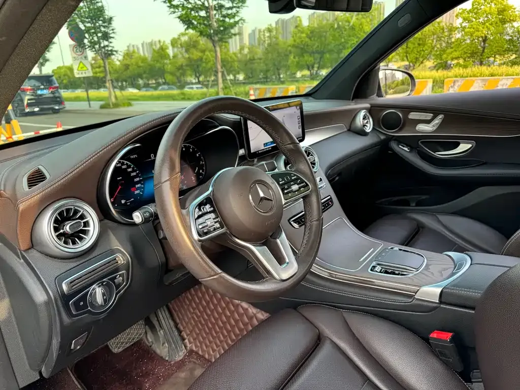 Mercedes-Benz GLC — фото 2