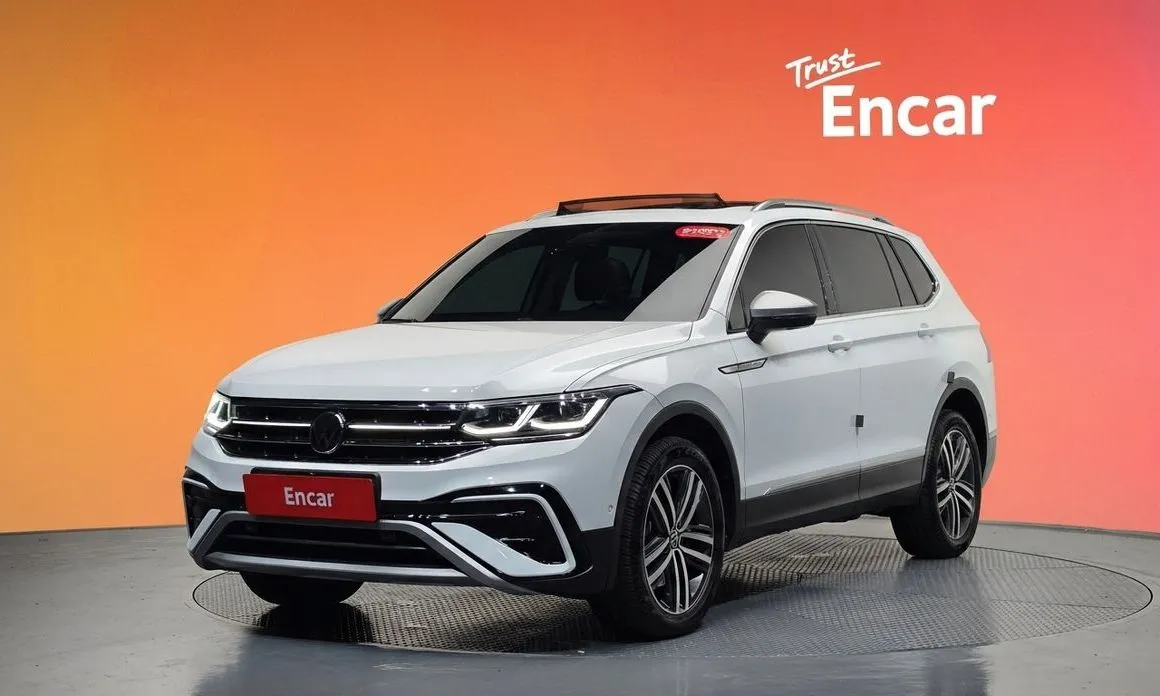 Volkswagen Tiguan — фото 1