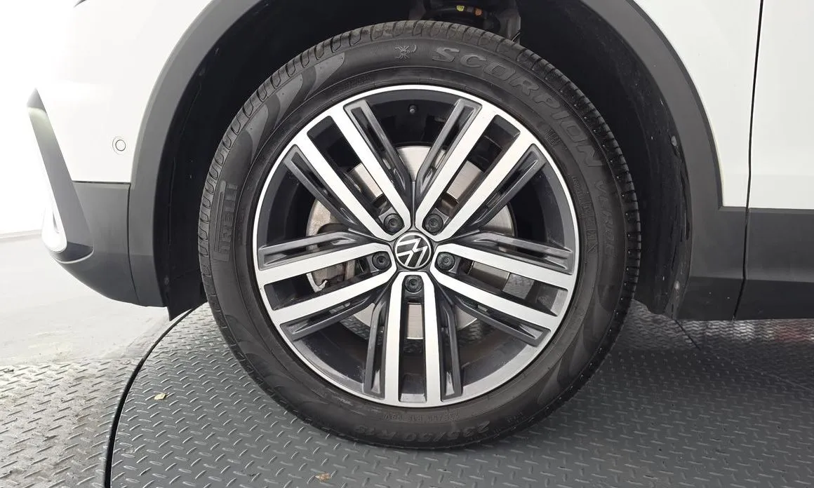 Volkswagen Tiguan — фото 7