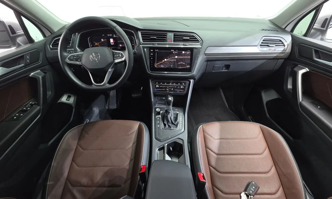 Volkswagen Tiguan — фото 4