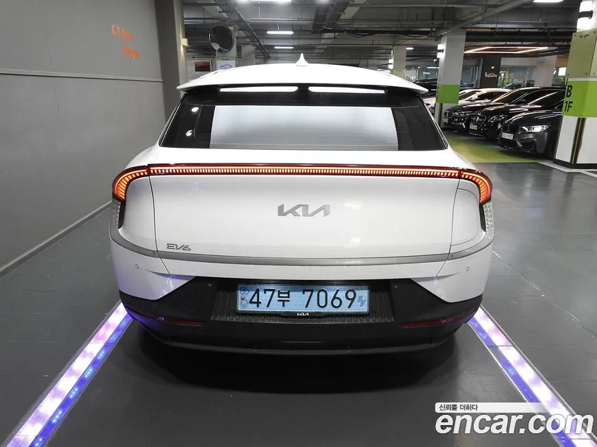 Kia EV6 — фото 10