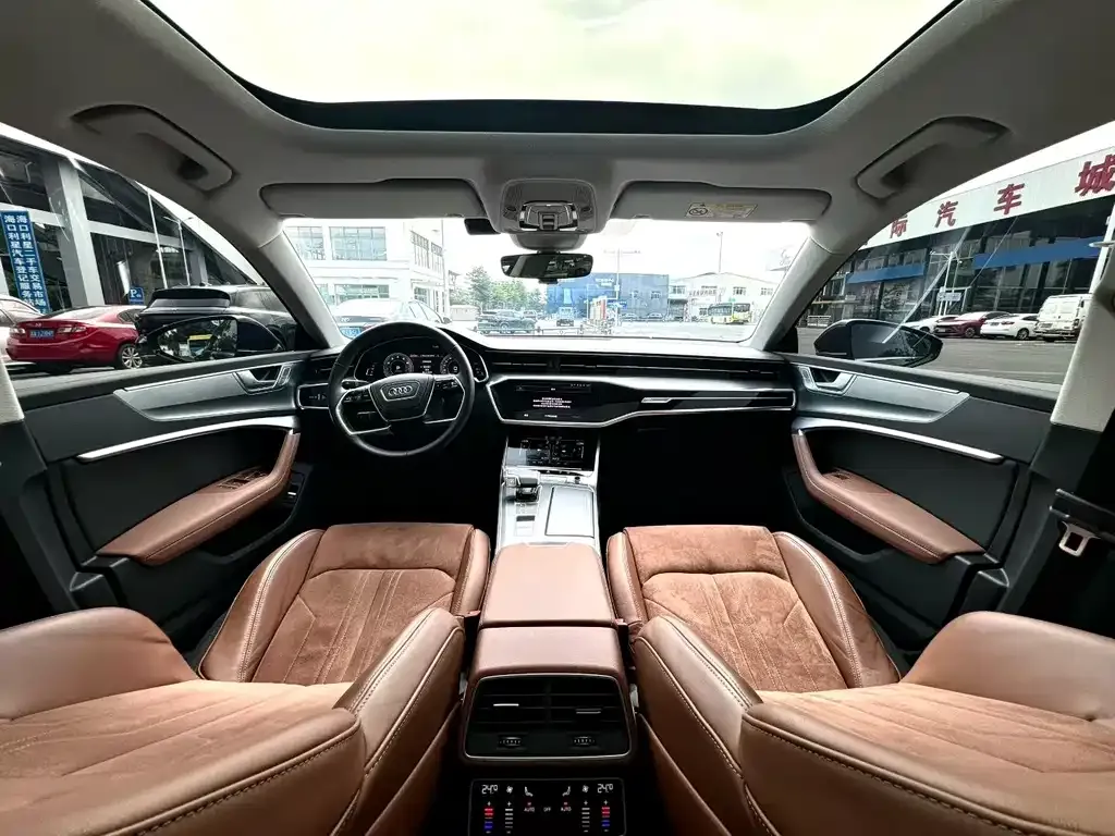 Audi A7L 2025 из CN, фото 6